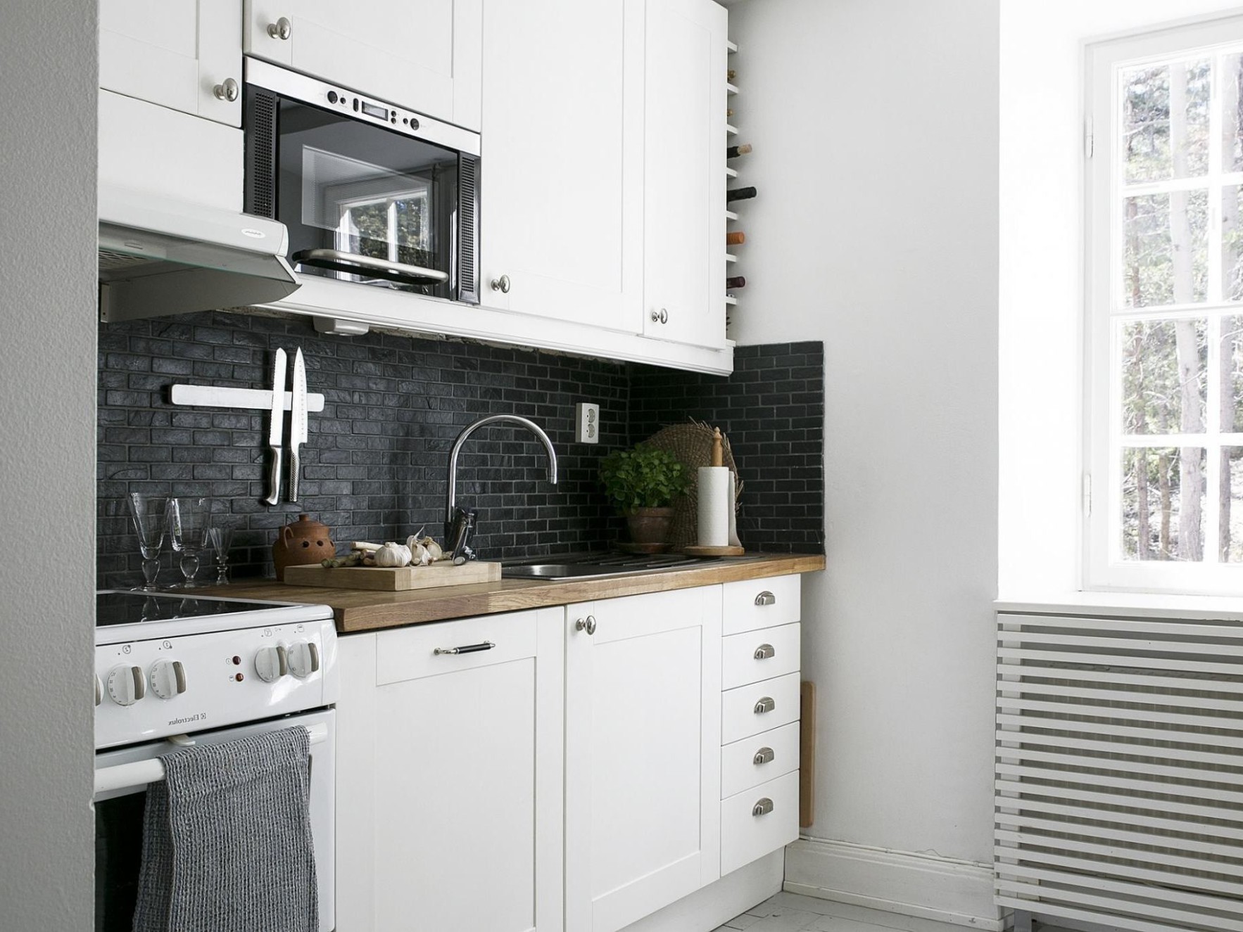 10 Beautiful Small Kitchen Ideas - small kitchen planner