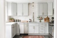 3 Ways to Style Gray Kitchen Cabinets