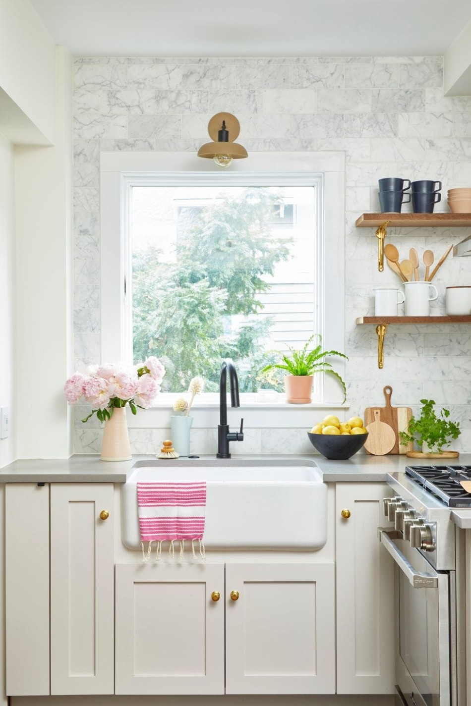 4 Best Small Kitchen Design Ideas - Tiny Kitchen Decorating - small kitchens designs ideas