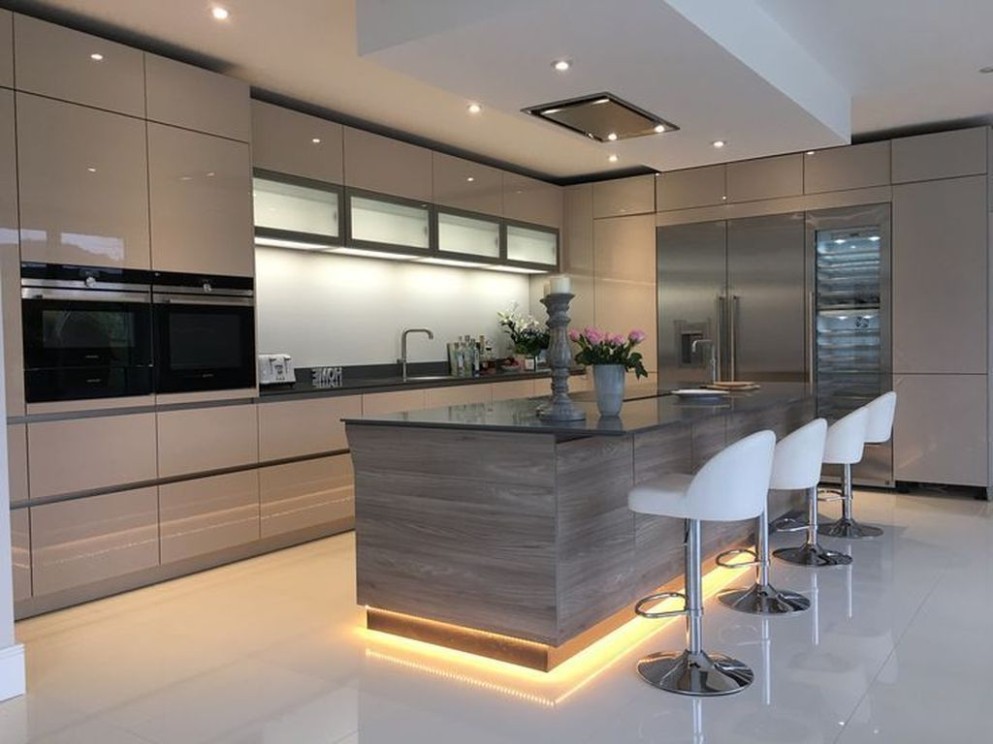 4 Stunning Modern Kitchen Design Ideas - HOMYHOMEE  Lüks  - kitchen design modern ideas