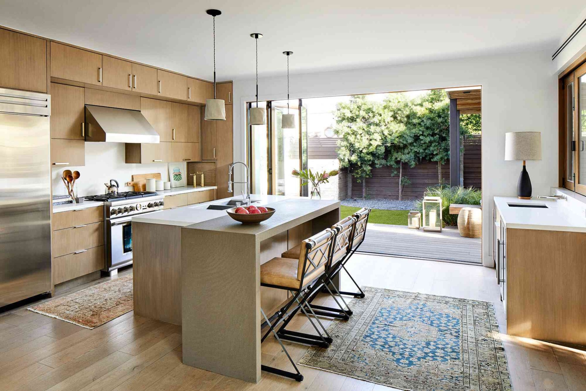 5 Open Kitchen Ideas That Are Spacious and Functional - modern open kitchen design