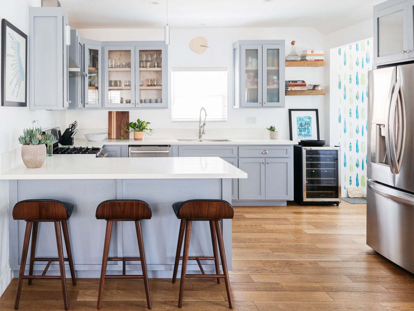 5 Small Kitchen Ideas That Prove That Less Is More - what size is a small kitchen?