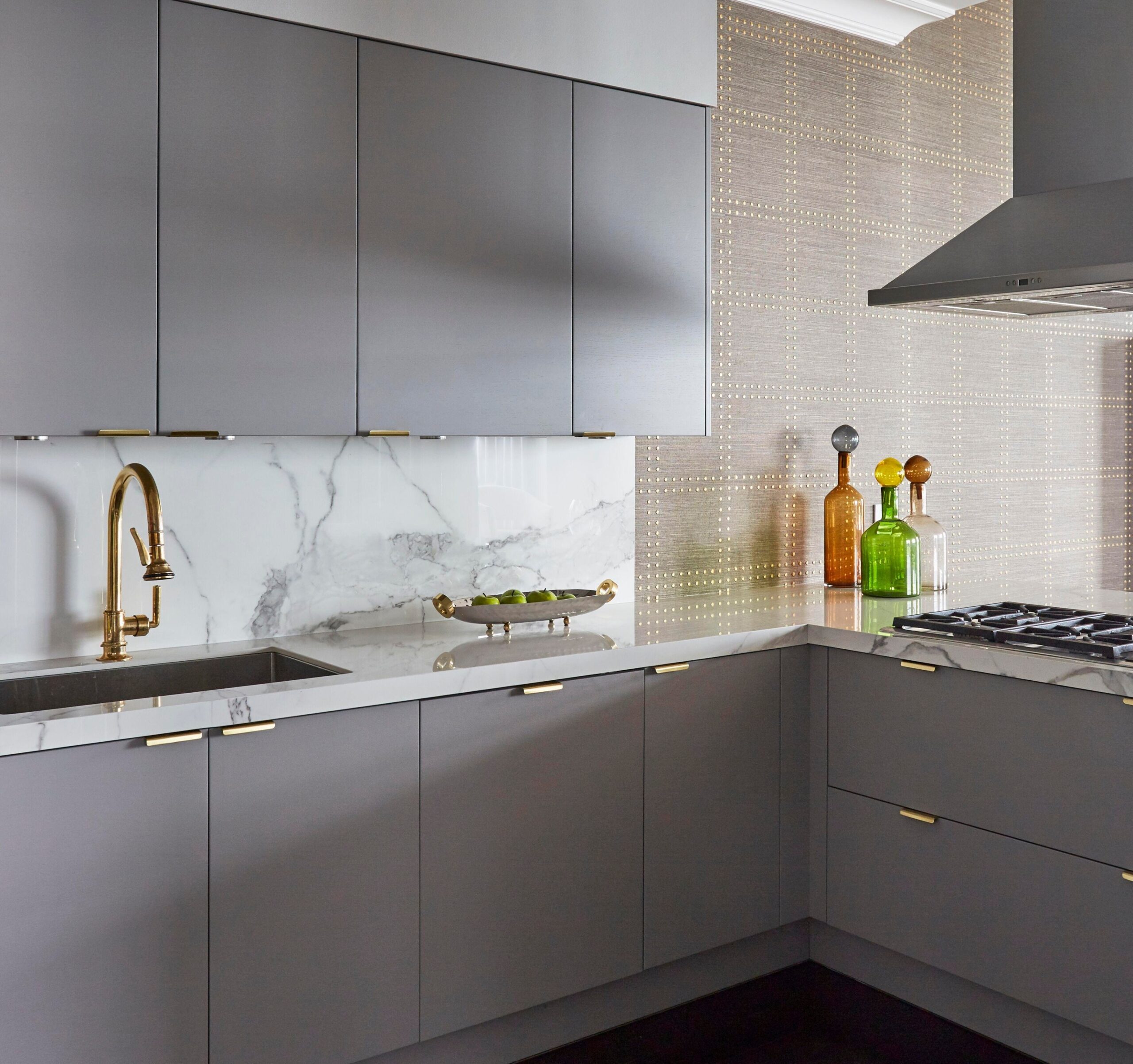 5 Sophisticated Gray Kitchen Ideas - Chic Gray Kitchens - grey kitchen decor ideas