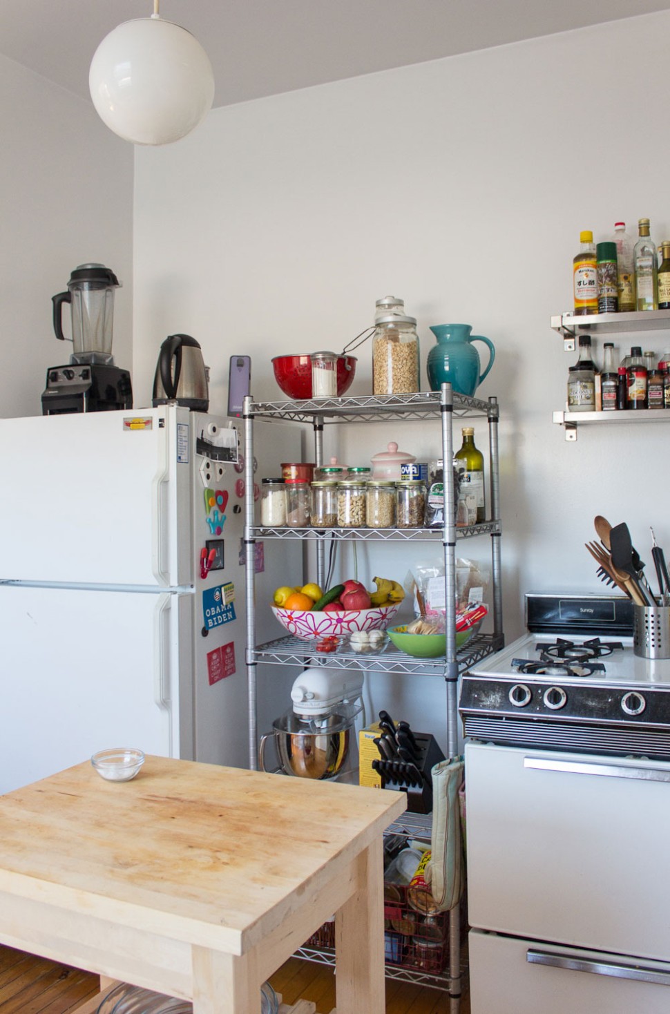 7+ Best Small Kitchen Design Ideas - Decorating Tiny Apartment