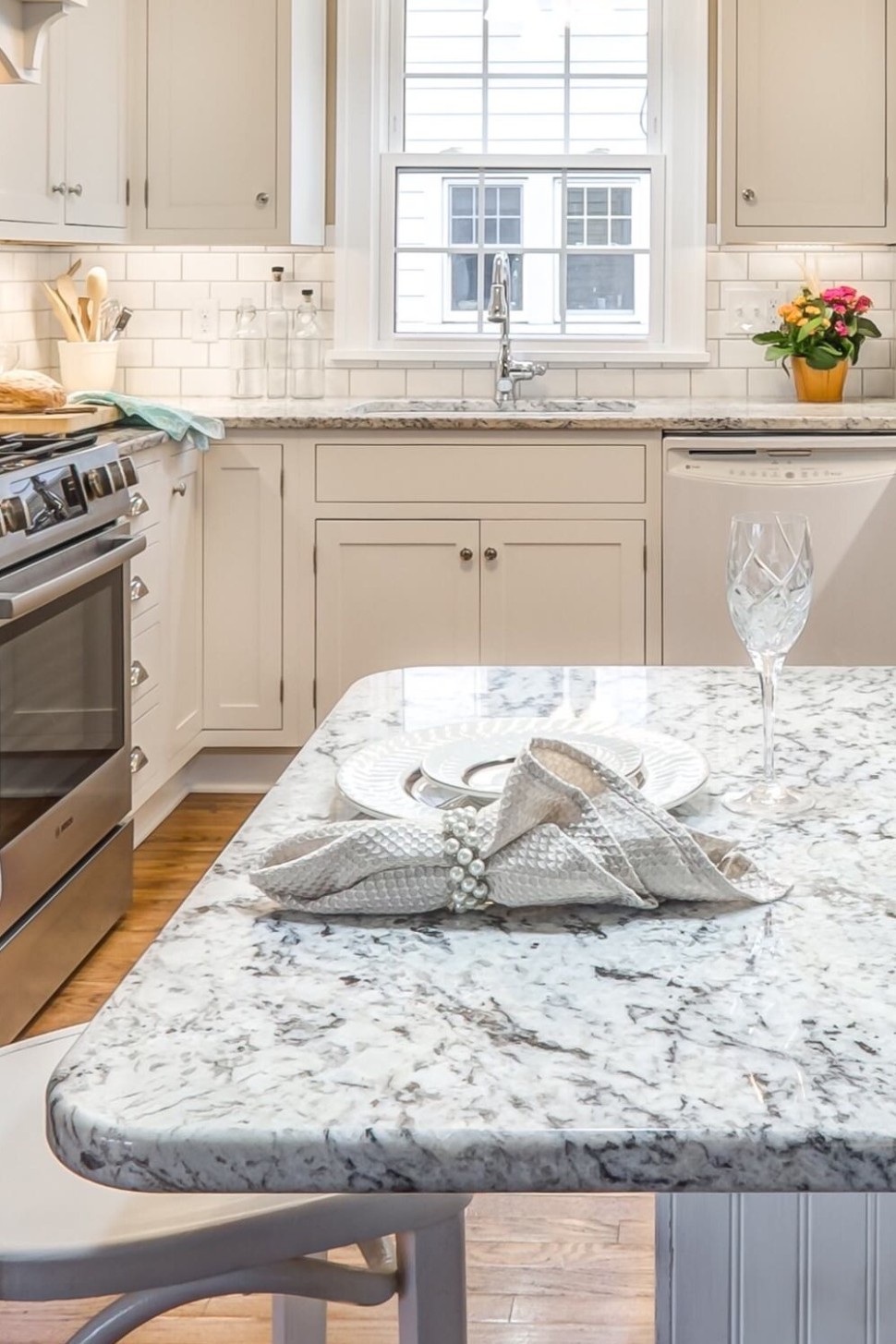 8+ Best White Granite With White Cabinets  CountertopsNews - what color granite countertops go with white cabinets?
