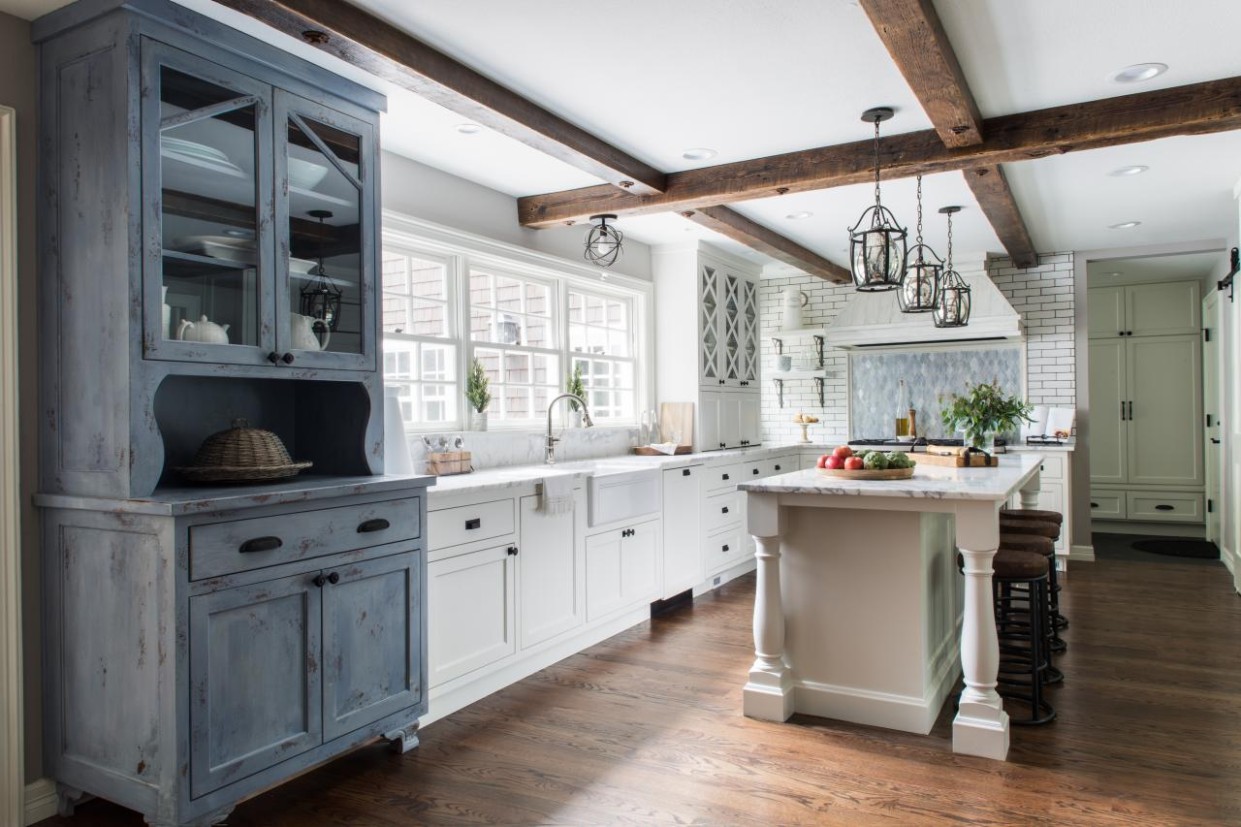 Cottage-Style Kitchen Cabinets: Pictures, Options, Tips & Ideas  HGTV - what is a cottage kitchen?