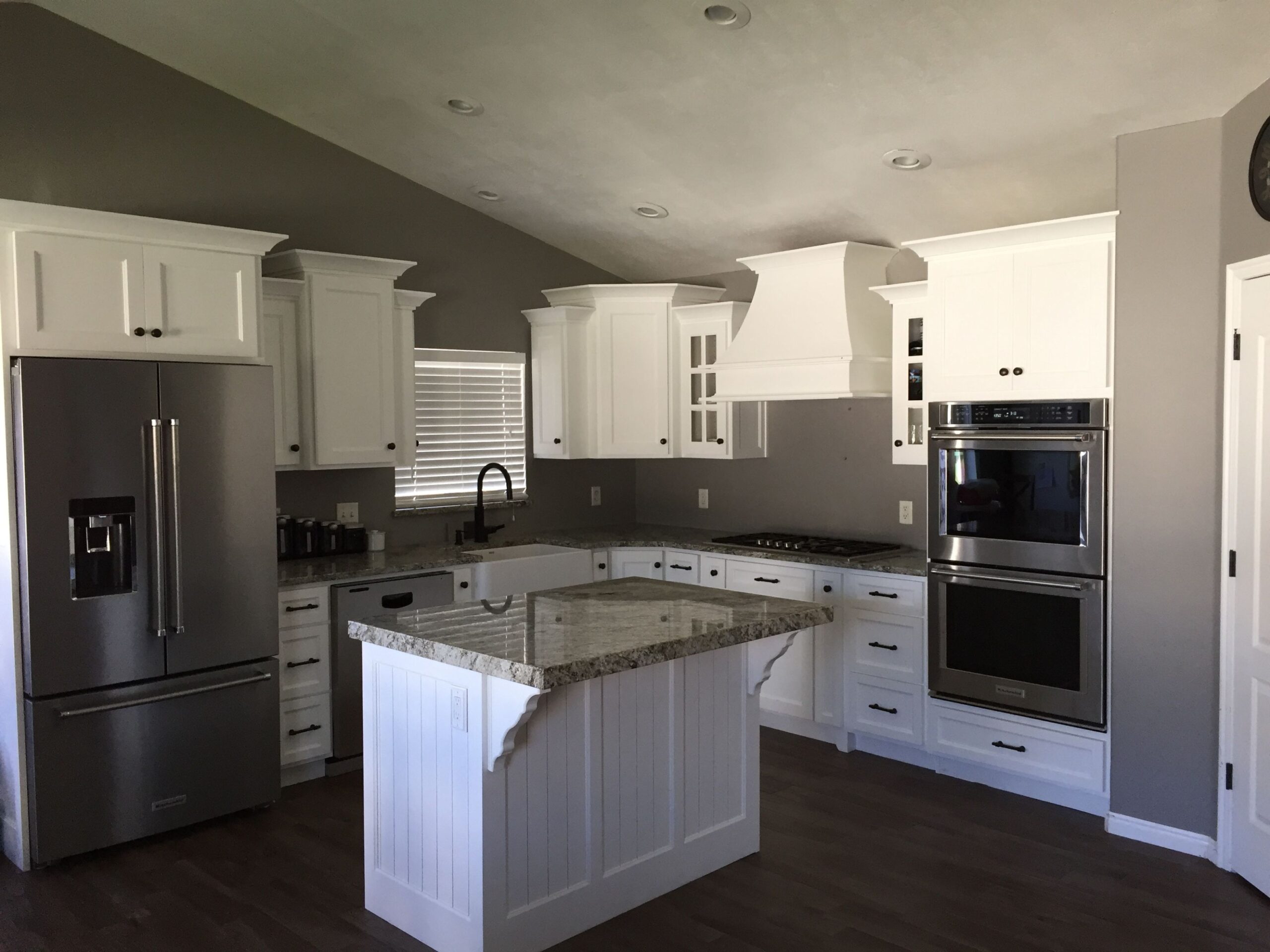 Grey walls with white kitchen cabinets and oil rubbed bronze  - gray kitchen walls with white cabinets