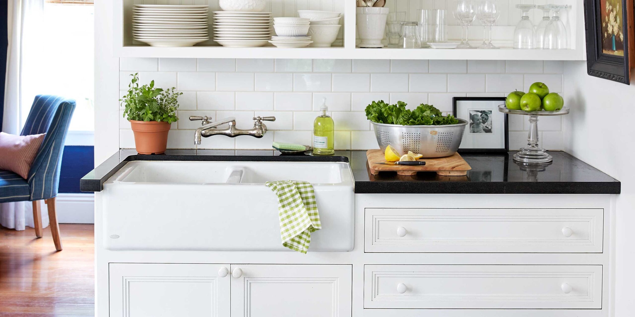 Homes with Subway Tiles, Barn Doors and Farmhouse Sinks Sell  - kitchen features that sell
