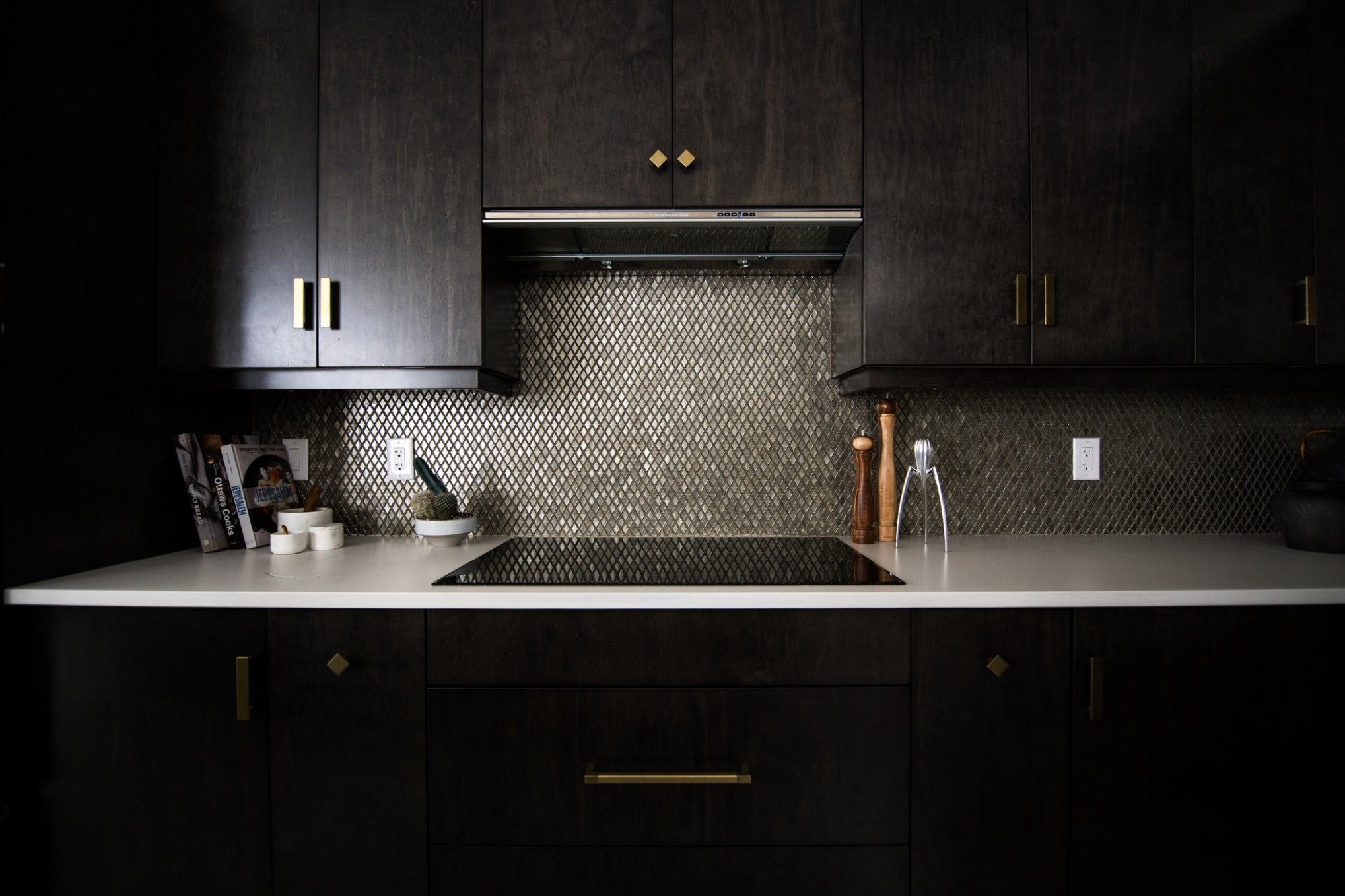 How to Brighten Up a Dark Kitchen — The Ultimate Guide - how do you decorate a dark kitchen?