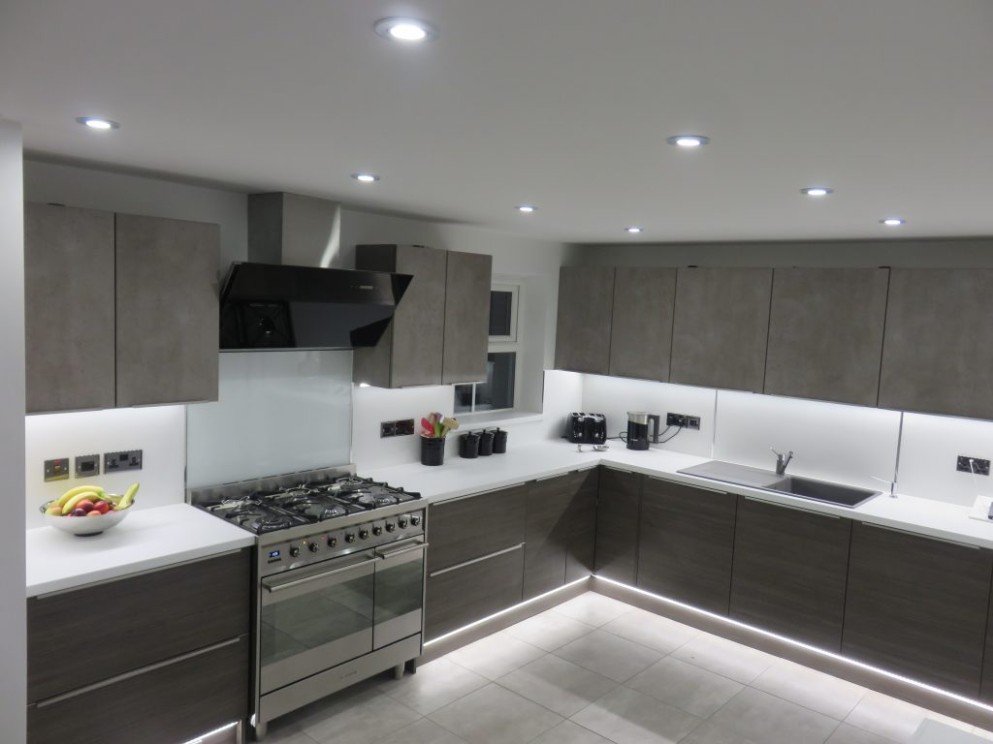 How to Choose the Right Fitted Kitchen? - Home Decor - what is a fitted kitchen?