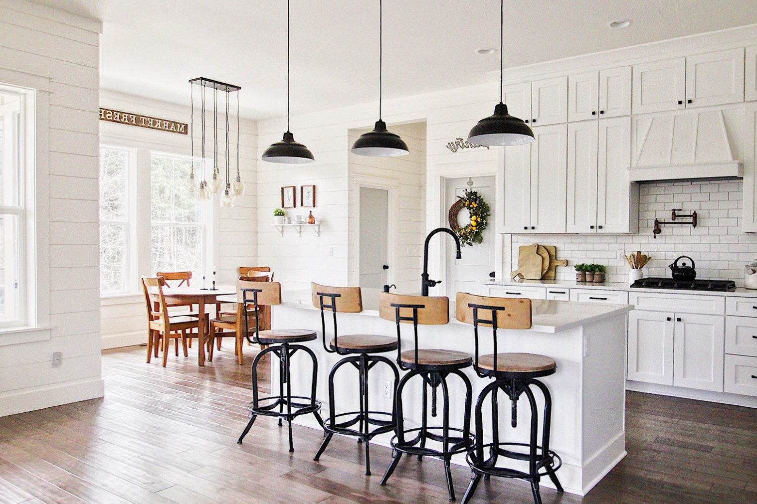 If You Have These Features In Your Kitchen, Show Them Off - Stay  - kitchen features that sell