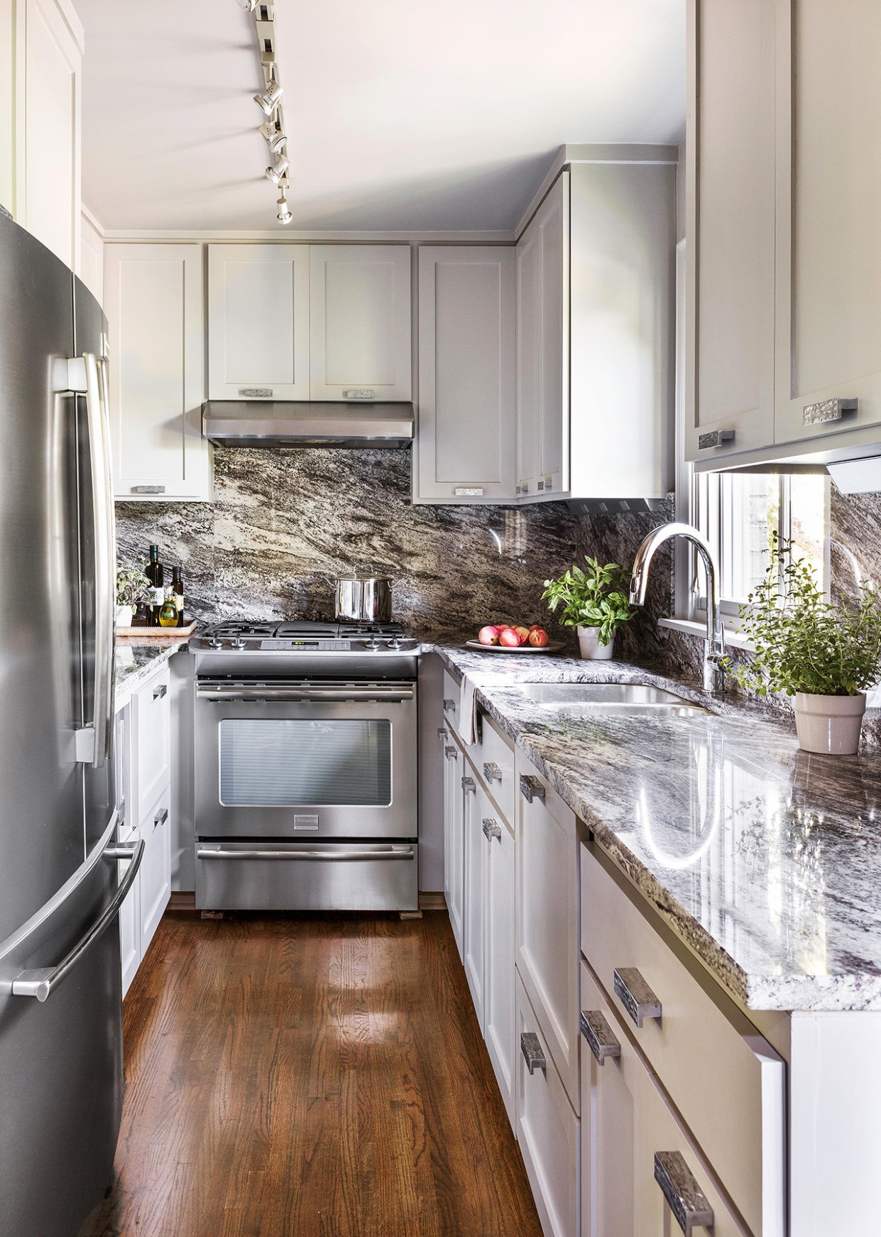 Make a Small Kitchen Look Larger with These Clever Design Tricks  - what color to paint a small kitchen to make it look bigger?