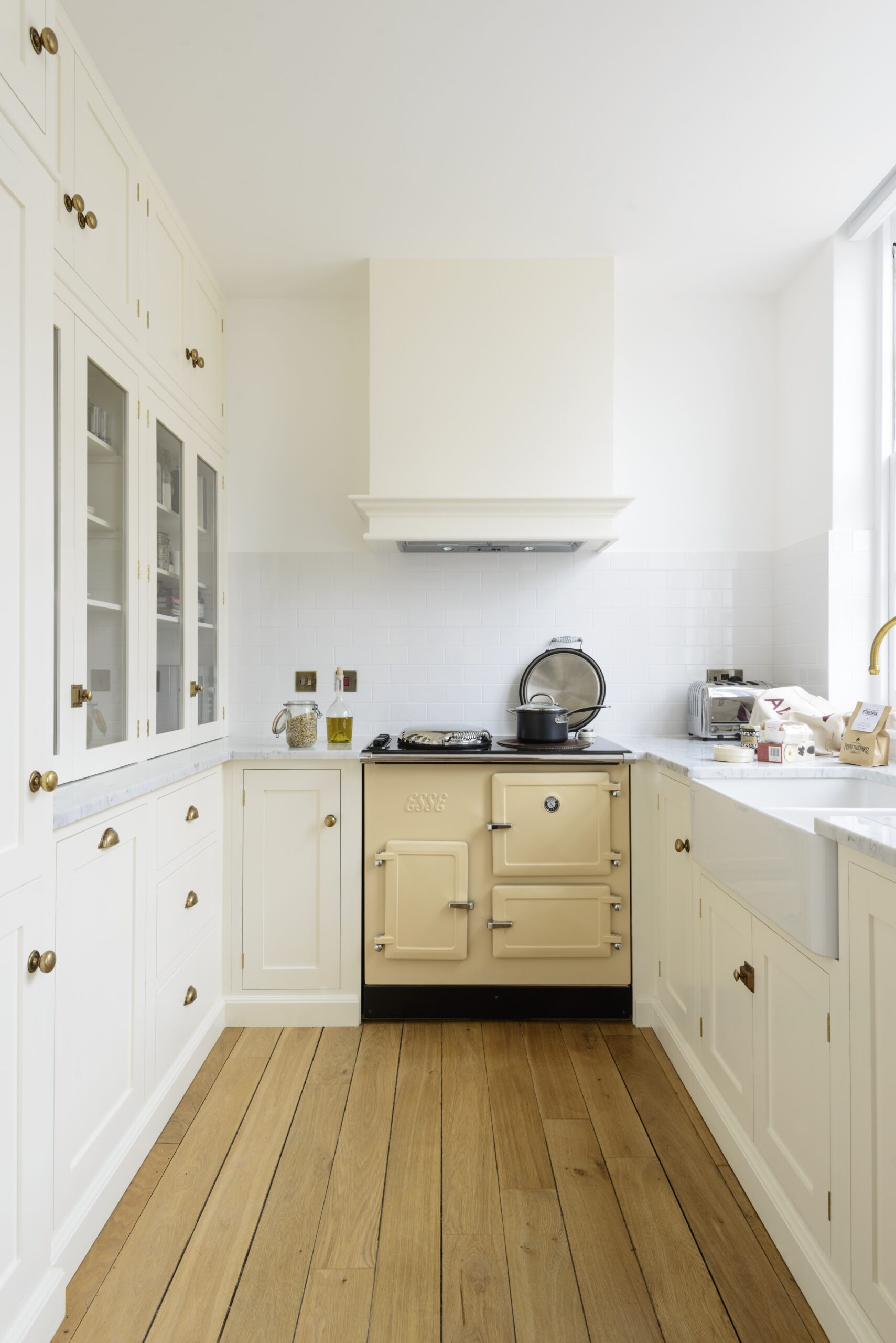 Small kitchen design – 3 tips and ideas for a perfect kitchen  - how do you brighten a small kitchen?