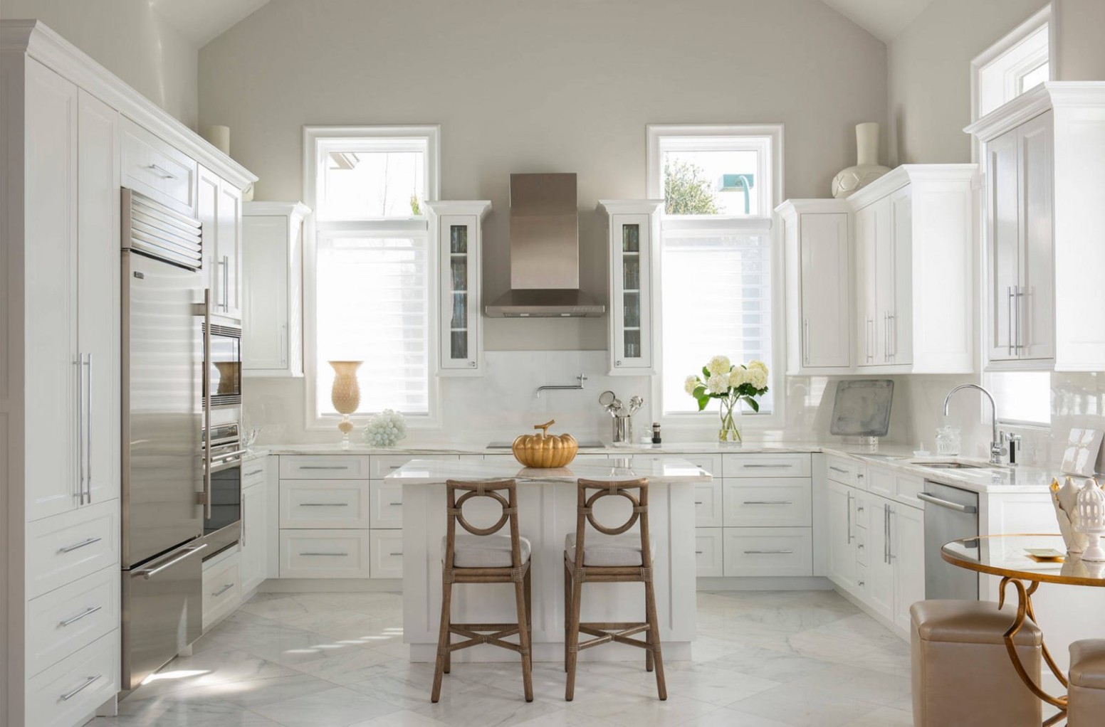 What Color Should I Paint My Kitchen with White Cabinets? 4 Best  - gray kitchen walls with white cabinets